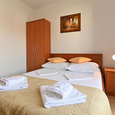 Rooms & Apartments Jadranka Baška Exteriér fotografie