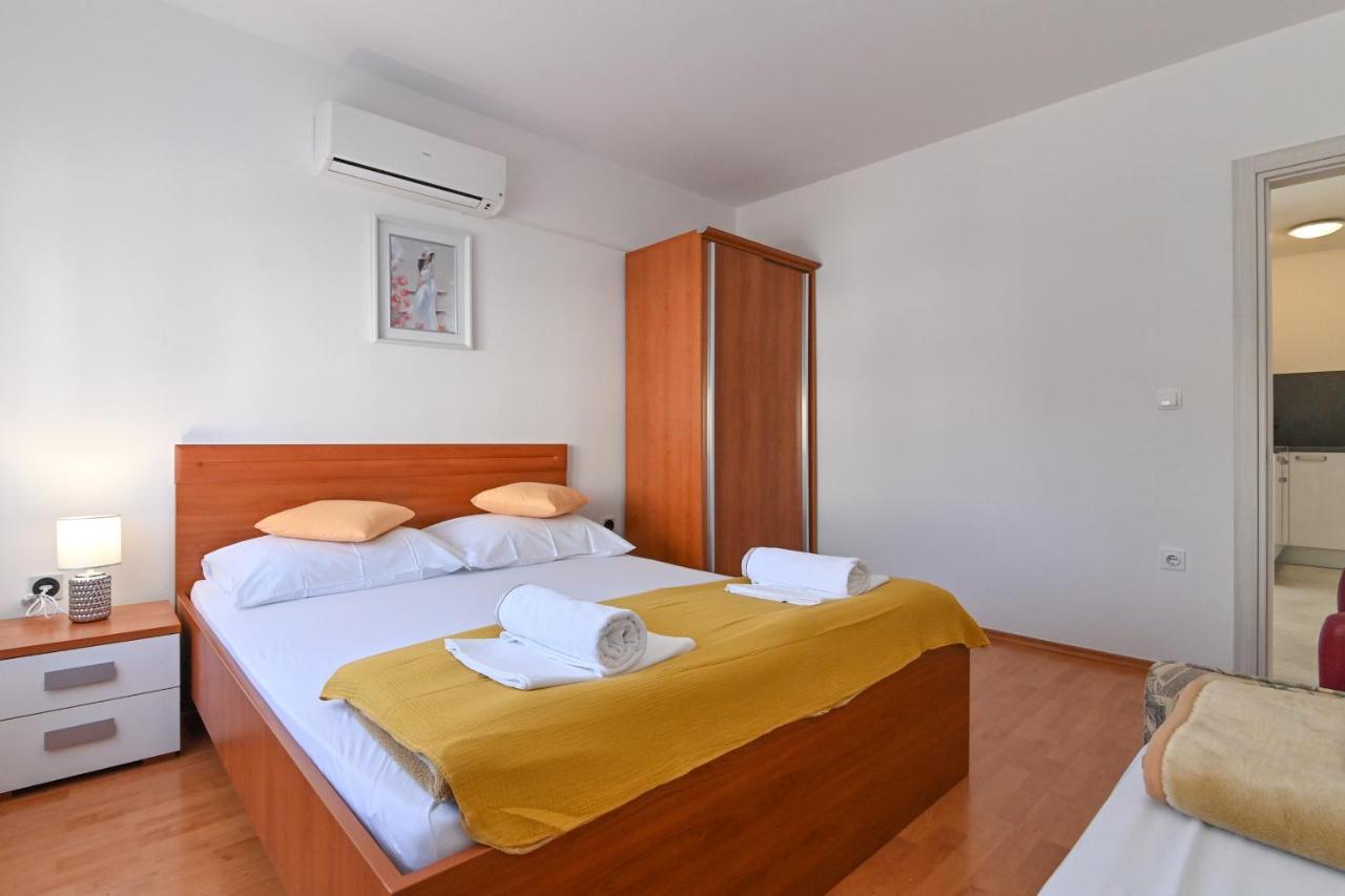 Rooms & Apartments Jadranka Baška Exteriér fotografie