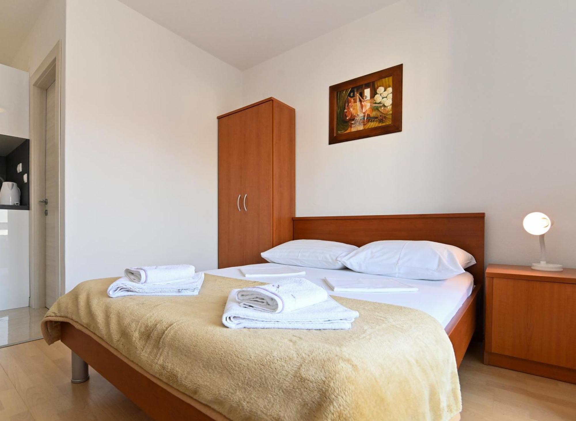 Rooms & Apartments Jadranka Baška Exteriér fotografie